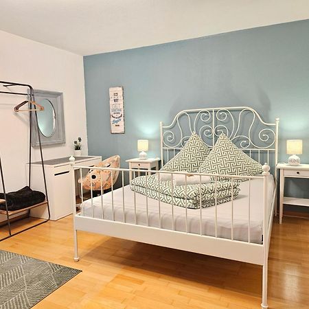 פרייבורג Doppelzimmer 2 I Geteiltes Bad & Kueche I Mit Dem Zug Nur 4 Min Bis Zum Hauptbahnhof מראה חיצוני תמונה